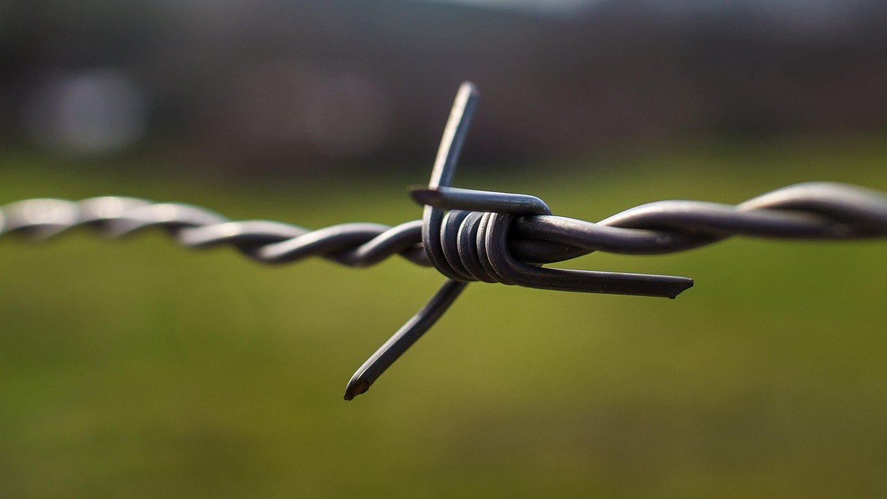 découvrez l'importance des limites personnelles : comment définir vos boundaries pour préserver votre bien-être, cultiver des relations saines et renforcer votre estime de vous-même.