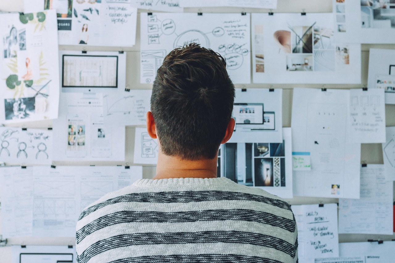 découvrez les fondamentaux de la planification stratégique : méthodes, outils et conseils pour définir des objectifs efficaces et assurer la réussite à long terme de votre organisation.